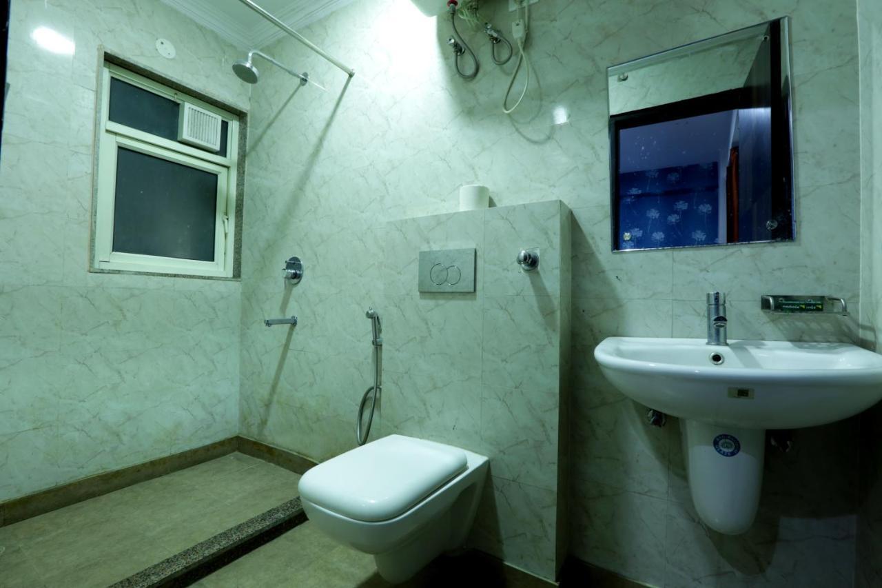 Hotel Ark Suites At Delhi Airport New Delhi Bagian luar foto
