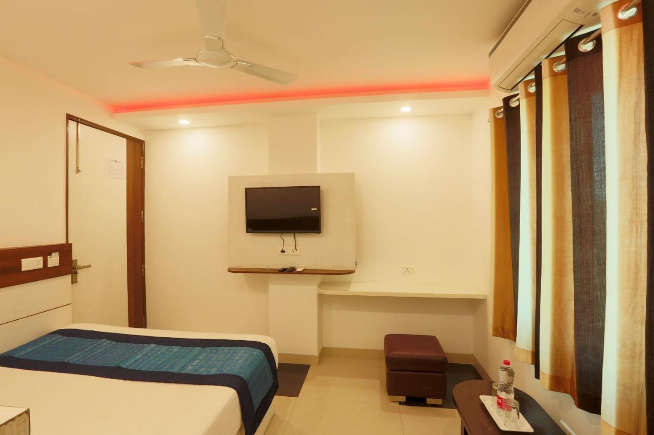 Hotel Ark Suites At Delhi Airport New Delhi Bagian luar foto